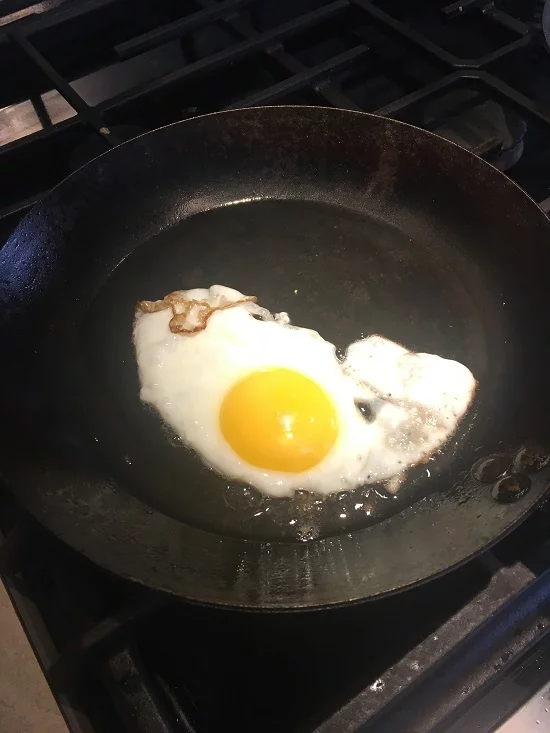 egg in cast iron